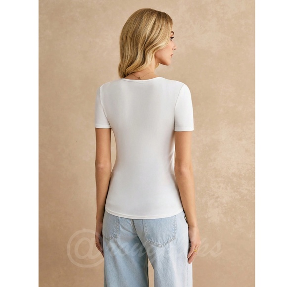 White V-Neck Slim Tee Shirt Short Sleeves - Picture 5 of 7